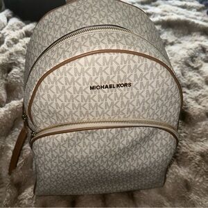 Michael Kors Abbey Large Backpack Vanilla/Acorn MK Signature Logo Print